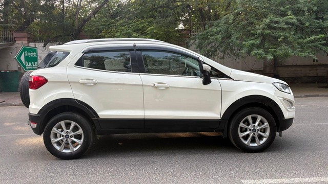 Second-hand 2020 Ford Ecosport 1.5 Petrol Titanium for sale in New Delhi-1