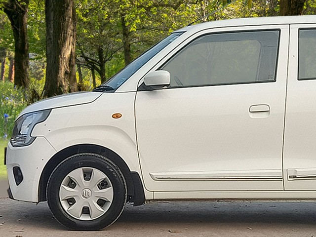 Second-hand 2023 Maruti Wagon R VXI for sale in New Delhi-17