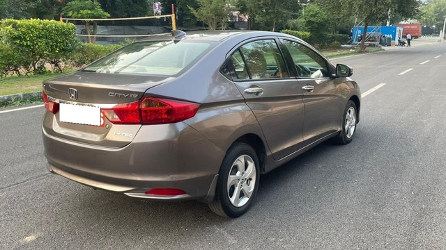 Second-hand 2016 Honda City i VTEC V for sale in New Delhi-9
