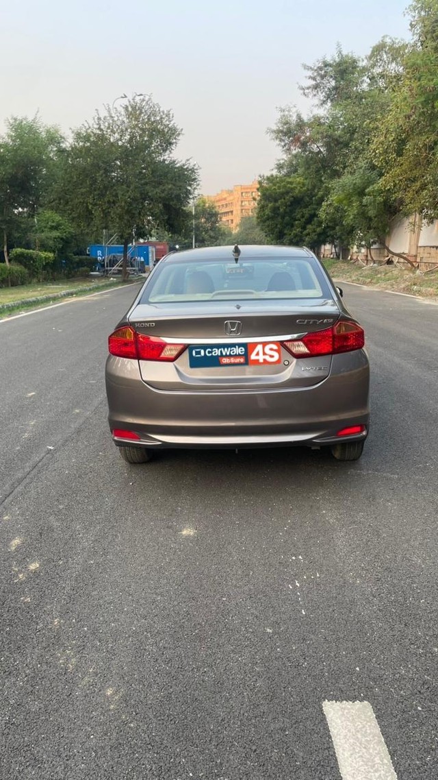 Second-hand 2016 Honda City i VTEC V for sale in New Delhi-2