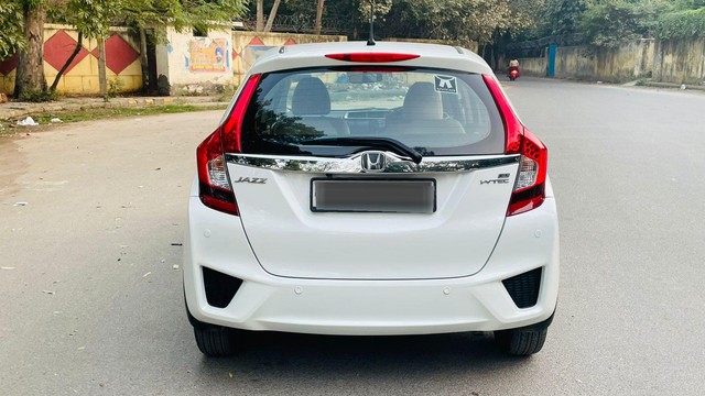 Second-hand 2019 Honda Jazz VX for sale in New Delhi-2