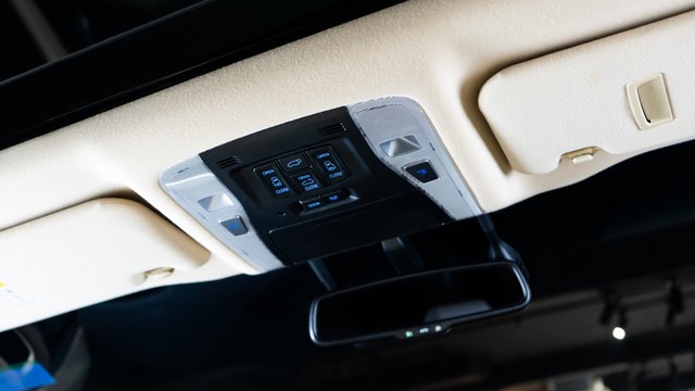 Second-hand 2022 Toyota Vellfire Executive Lounge BSVI for sale in New Delhi-20