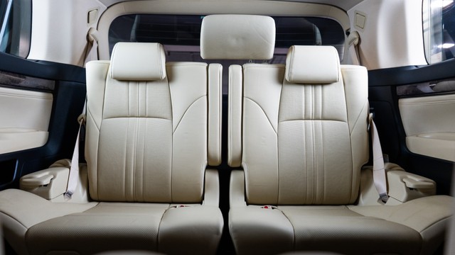 Second-hand 2022 Toyota Vellfire Executive Lounge BSVI for sale in New Delhi-21