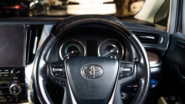 Second-hand 2022 Toyota Vellfire Executive Lounge BSVI for sale in New Delhi-14