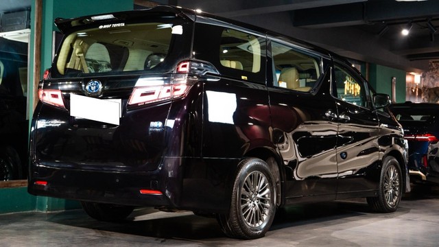 Second-hand 2022 Toyota Vellfire Executive Lounge BSVI for sale in New Delhi-23