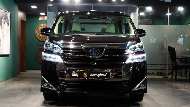 Second-hand 2022 Toyota Vellfire Executive Lounge BSVI for sale in New Delhi-18