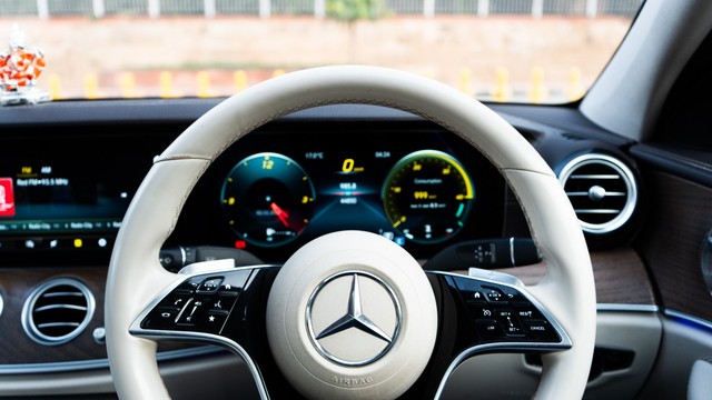 Second-hand 2021 Mercedes-Benz E-Class Expression E 220d for sale in New Delhi-8