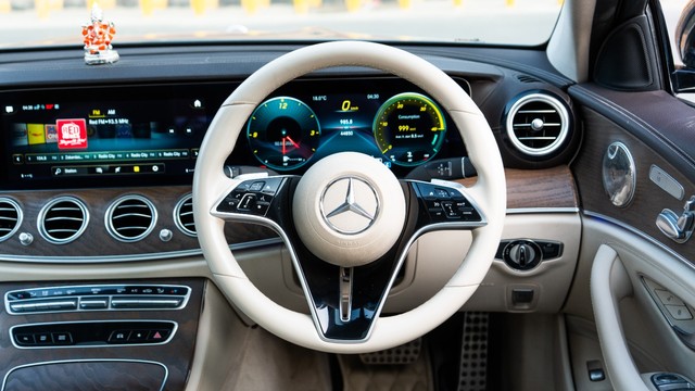 Second-hand 2021 Mercedes-Benz E-Class Expression E 220d for sale in New Delhi-5