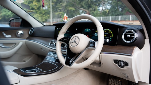 Second-hand 2021 Mercedes-Benz E-Class Expression E 220d for sale in New Delhi-12