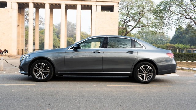 Second-hand 2021 Mercedes-Benz E-Class Expression E 220d for sale in New Delhi-2