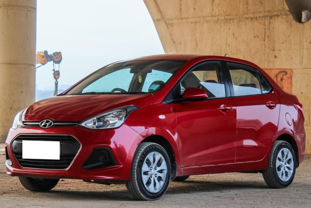 Second-hand 2017 Hyundai Xcent 1.1 CRDi S for sale in Ahmedabad-5