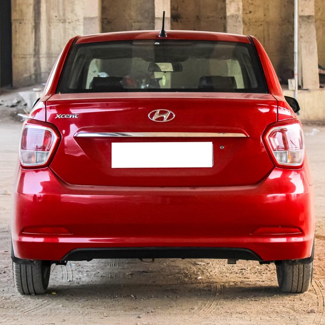 Second-hand 2017 Hyundai Xcent 1.1 CRDi S for sale in Ahmedabad-2