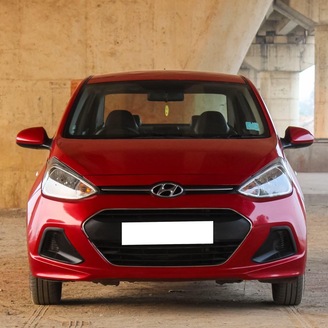 Second-hand 2017 Hyundai Xcent 1.1 CRDi S for sale in Ahmedabad-6