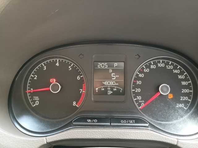 Second-hand 2015 Volkswagen Vento 1.2 TSI Highline AT for sale in Thane-8