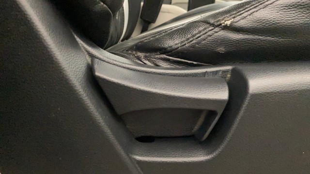 Second-hand 2022 Mahindra XUV300 W6 Sunroof BSVI for sale in Lucknow-18