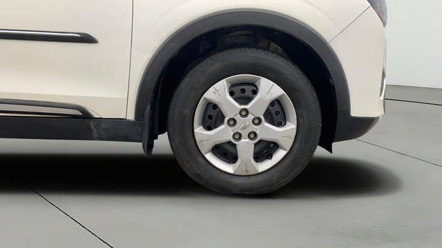 Second-hand 2022 Mahindra XUV300 W6 Sunroof BSVI for sale in Lucknow-23