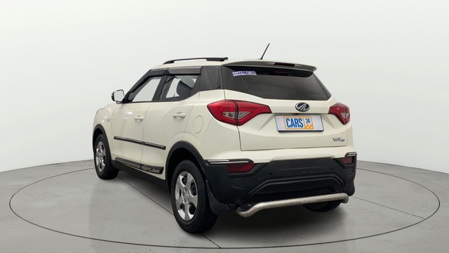 Second-hand 2022 Mahindra XUV300 W6 Sunroof BSVI for sale in Lucknow-4