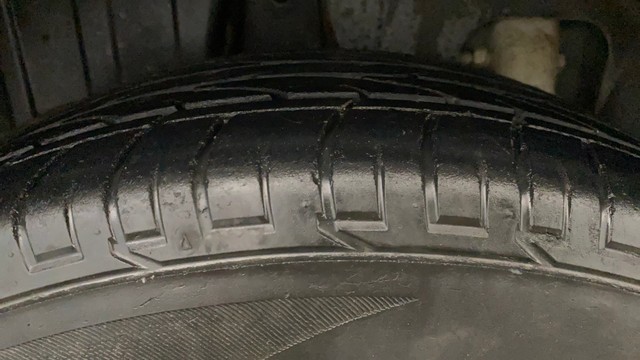 Second-hand 2022 Mahindra XUV300 W6 Sunroof BSVI for sale in Lucknow-29