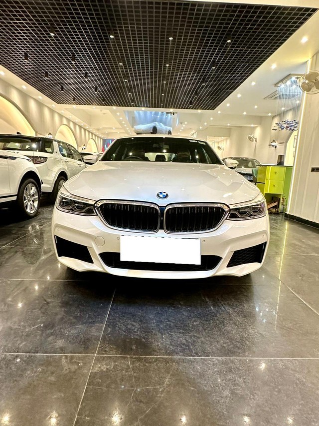 Second-hand 2022 BMW 7 Series 740Li M Sport for sale in New Delhi-3