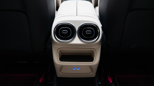 Second-hand 2025 Mercedes-Benz GLC 220d for sale in New Delhi-10