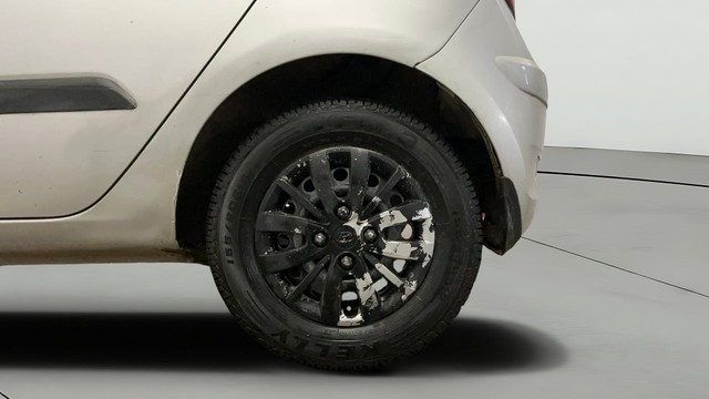 Second-hand 2014 Hyundai i10 Sportz 1.1L for sale in Noida-26