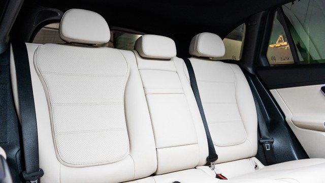 Second-hand 2024 Mercedes-Benz GLC 300 for sale in New Delhi-12