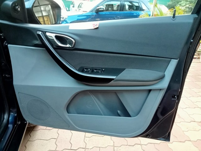 Second-hand 2019 Tata Tigor 1.2 Revotron XZA for sale in Thane-8