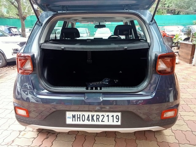 Second-hand 2021 Hyundai Venue SX Plus Turbo DCT for sale in Thane-8