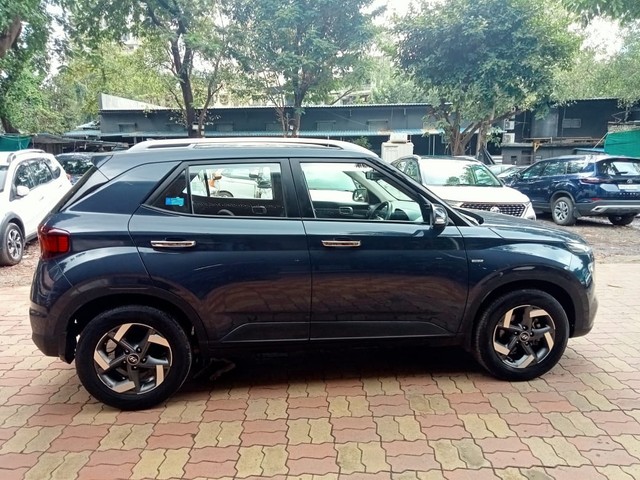 Second-hand 2021 Hyundai Venue SX Plus Turbo DCT for sale in Thane-1