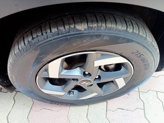 Second-hand 2021 Hyundai Venue SX Plus Turbo DCT for sale in Thane-5