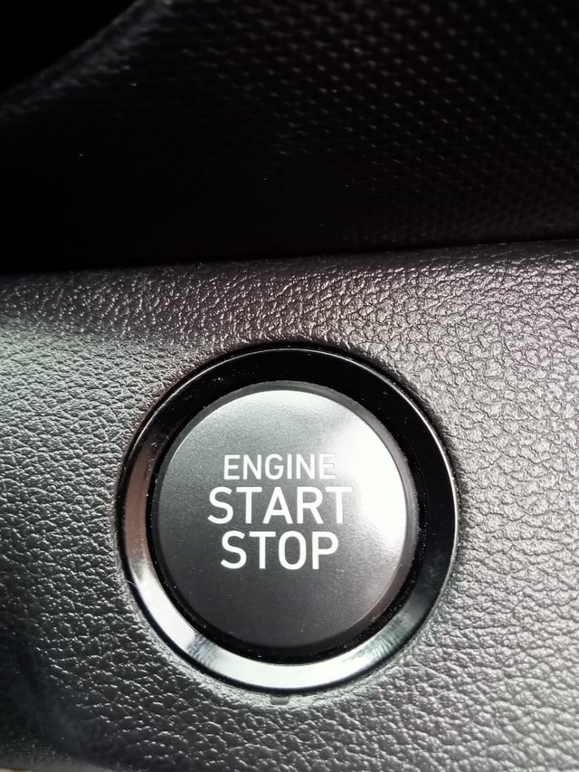 Second-hand 2021 Hyundai Venue SX Plus Turbo DCT for sale in Thane-7