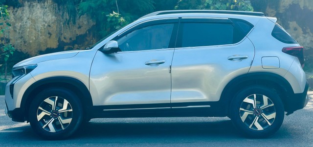 Second-hand 2024 Kia Sonet HTX Diesel AT for sale in New Delhi-3