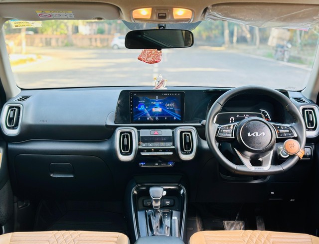 Second-hand 2024 Kia Sonet HTX Diesel AT for sale in New Delhi-17