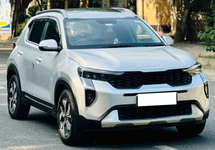 Second-hand 2024 Kia Sonet HTX Diesel AT for sale in New Delhi