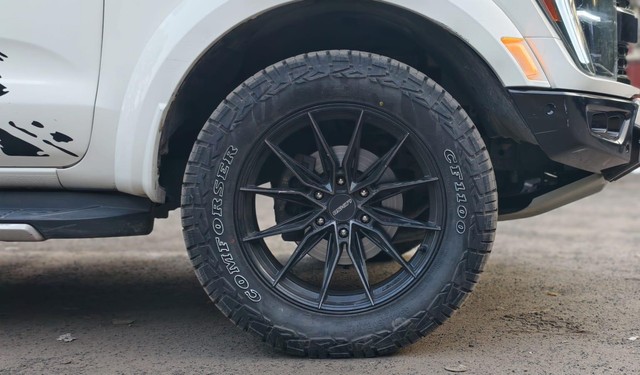 Second-hand 2017 Ford Endeavour 2.2 Titanium AT 4X2 for sale in Kolkata-21