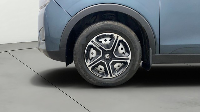 Second-hand 2022 Mahindra XUV300 W4 BSVI for sale in Lucknow-25