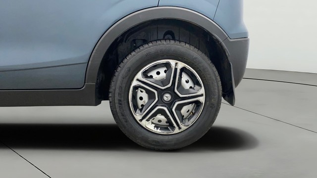 Second-hand 2022 Mahindra XUV300 W4 BSVI for sale in Lucknow-26