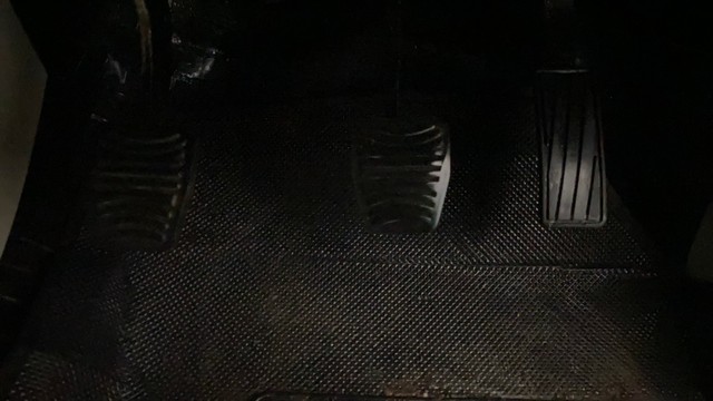 Second-hand 2022 Mahindra XUV300 W4 BSVI for sale in Lucknow-14