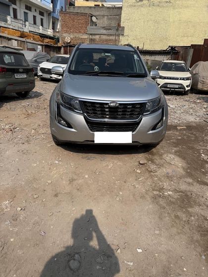2020 Mahindra XUV500 W11 BSIV