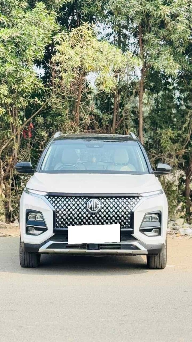 Second-hand 2023 MG Hector Sharp CVT for sale in Surat-0