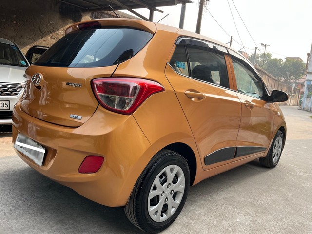 Second-hand 2013 Hyundai Grand i10 Magna for sale in Kolkata-1