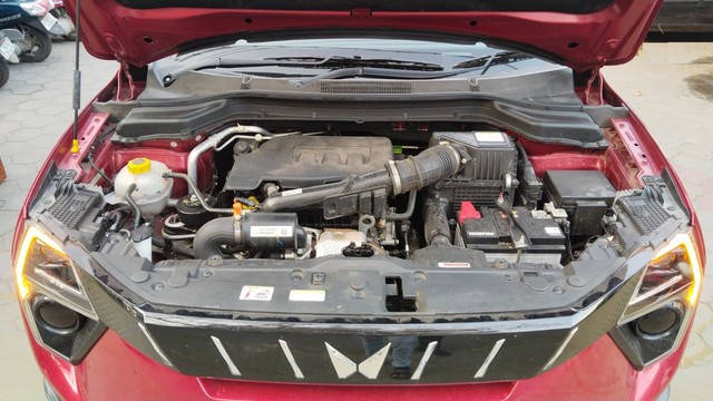 Second-hand 2024 Mahindra XUV 3XO AX5 AT for sale in Coimbatore-6