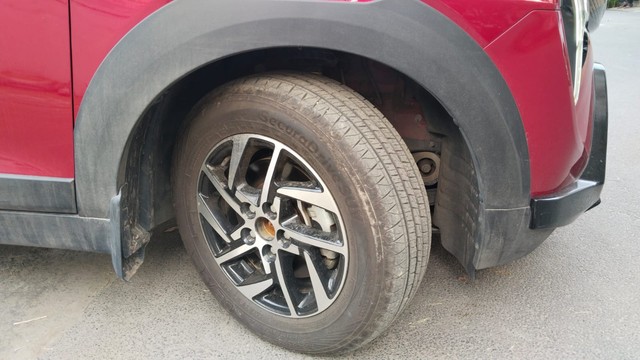 Second-hand 2024 Mahindra XUV 3XO AX5 AT for sale in Coimbatore-15