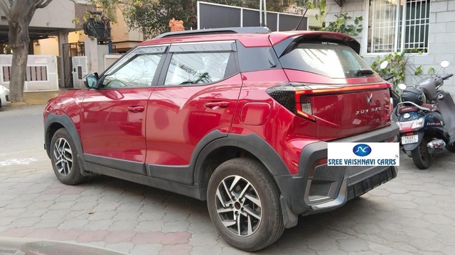 Second-hand 2024 Mahindra XUV 3XO AX5 AT for sale in Coimbatore-3