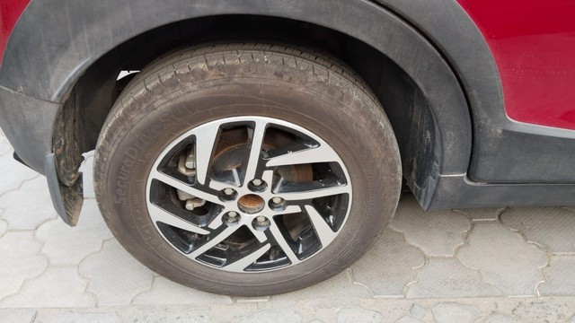 Second-hand 2024 Mahindra XUV 3XO AX5 AT for sale in Coimbatore-8