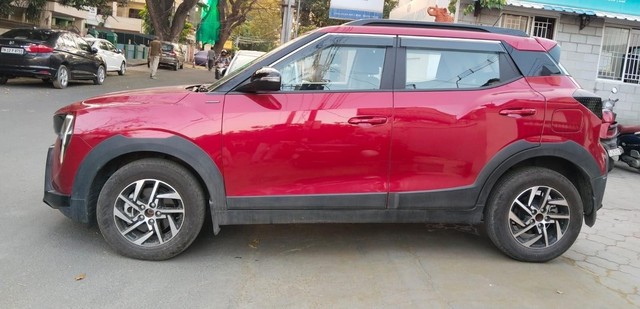 Second-hand 2024 Mahindra XUV 3XO AX5 AT for sale in Coimbatore-17