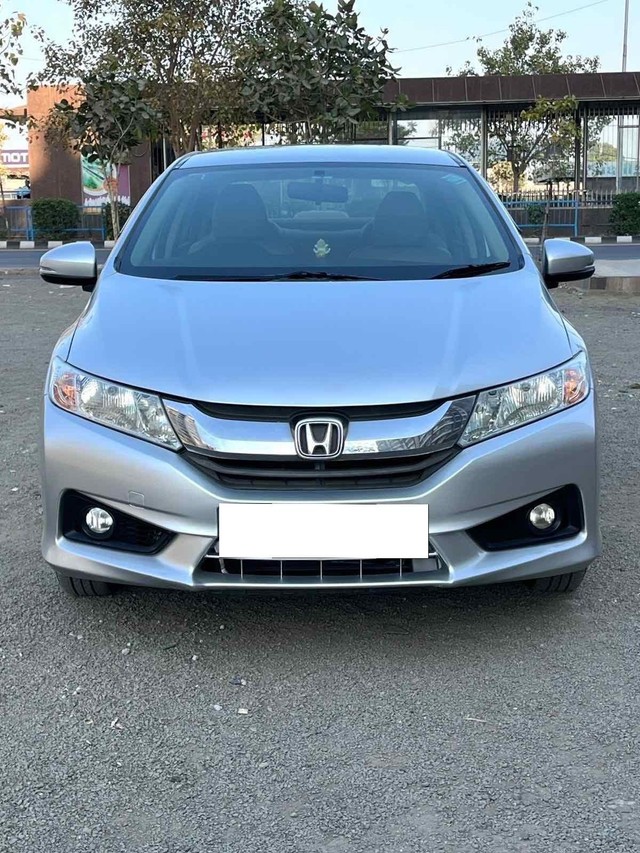 Second-hand 2014 Honda City i VTEC V for sale in Surat-3