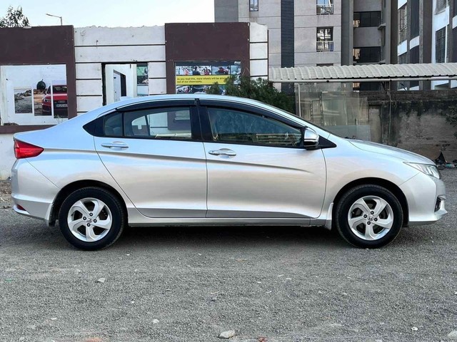 Second-hand 2014 Honda City i VTEC V for sale in Surat-1