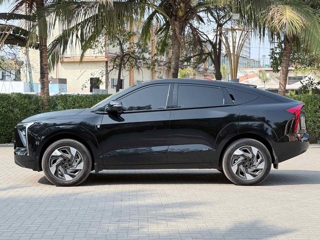 Second-hand 2025 Mahindra XEV 9e Pack Three for sale in Surat-2