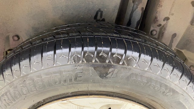 Second-hand 2015 Maruti Swift Dzire LXI for sale in Ahmedabad-31